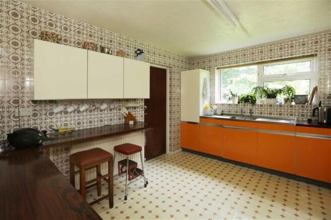KITCHEN / BREAKFAST ROOM