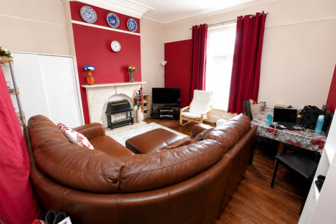 5 bed Terraced for sale Image 4