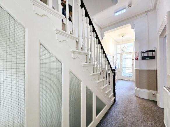 9f0bd2a7-1d95-4b8d-8f95-4bef3a89e9f3