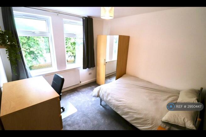 1 bed House Share to rent Image 10