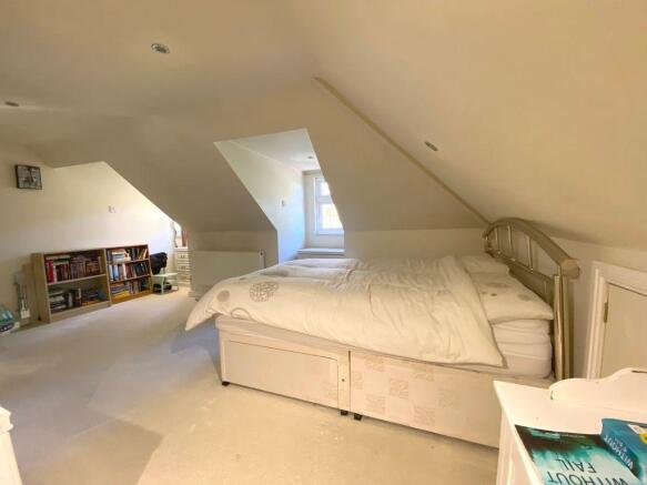 Bedroom 2 (Double)