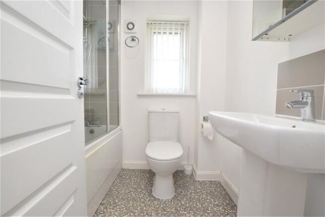 3 bed Semi-Detached to rent Image 10