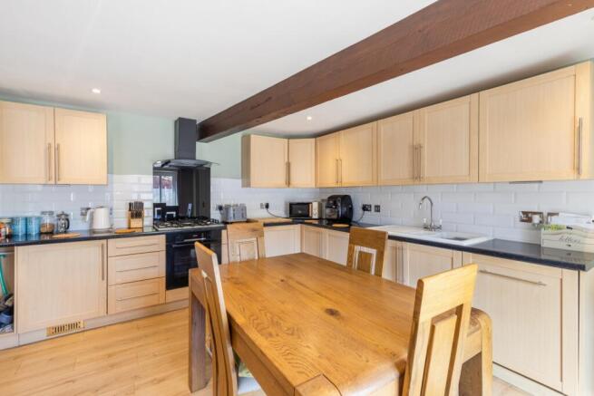 A08 - 4 Collaton Mews Paignton - 250430