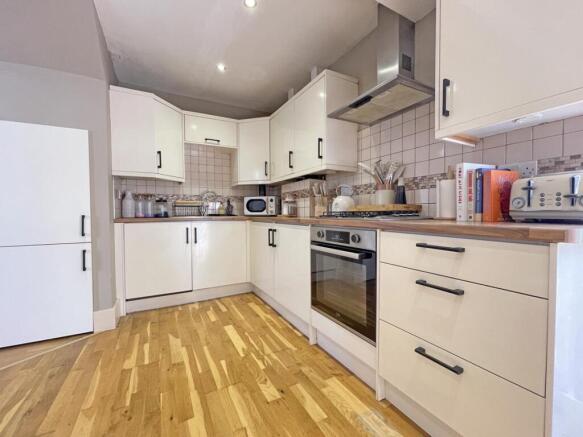 Kings Road 6 - Kitchen.jpg