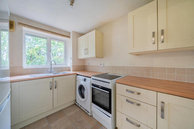 Bernard Ashley Drive, London photo 4