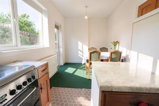 3 bed Semi-Detached for sale Image 10