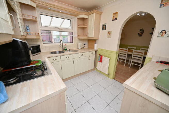 3 bed Semi-Detached for sale Image 5