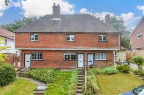 2, Bank Cottages, The Street, Canterbury CT4 5QZ