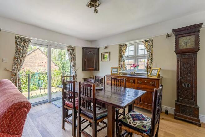 The Close, Hampstead Norreys, Berkshire, RG18 photo 4