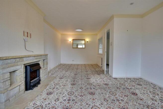2 bed Semi-Detached Bungalow for sale Image 6