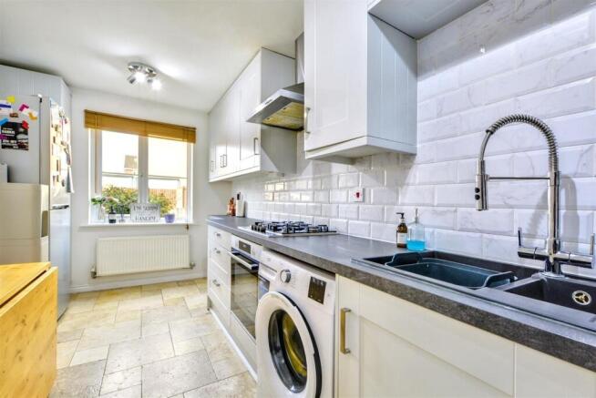Kitchen_1.jpeg