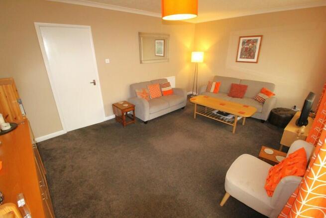 Lounge Reverse