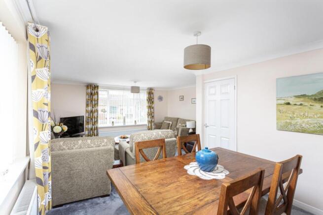 Orchard Way, Thorpe Willoughby, Selby photo 4