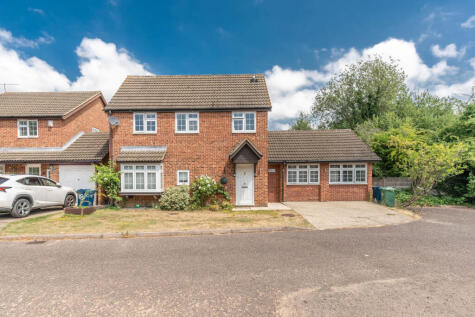 Newlands Close, Hatch End, Pinner, HA5