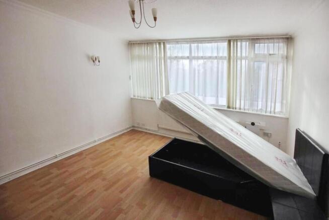 3d4c7a08-blue 20room 20 282 29.JPG