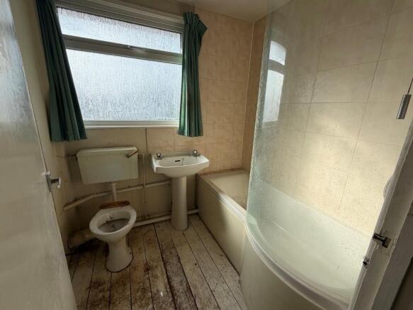 The Hawthorns, Christchurch, Dorset, BH23 photo 5