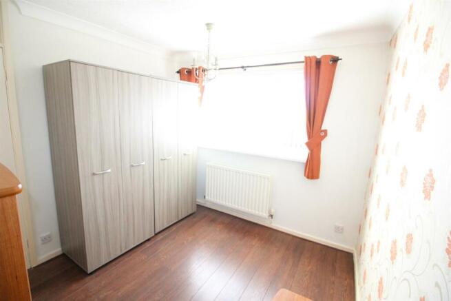 10 Butsfield Way-Bed2.JPG