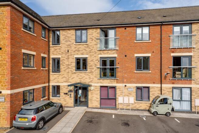Flat 14, 38C Broad Green, Wellingborough (1 of 14)