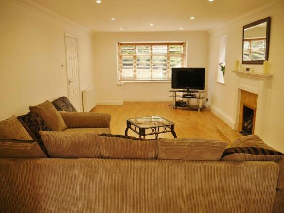 Lounge Photo 2