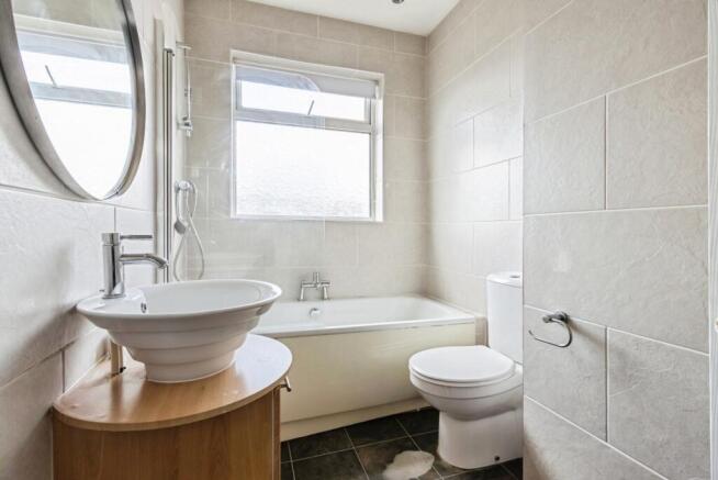 3 bed Terraced for sale Image 10