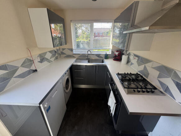 Semi Detached House - 25 Crofters Green