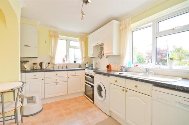 Kitchen.JPG