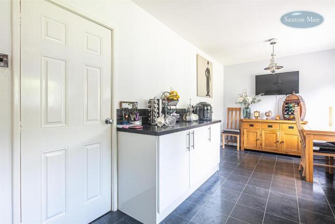 3 bed Semi-Detached for sale Image 7