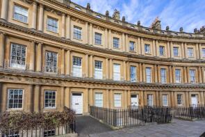 Flat 3, 12, The Circus, City Centre, Bath BA1 2ES