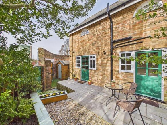 1 bed Detached for sale Image 10