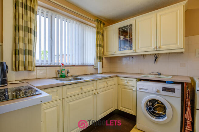 Longfields Crescent, Hoyland, Barnsley, S74 9 photo 4