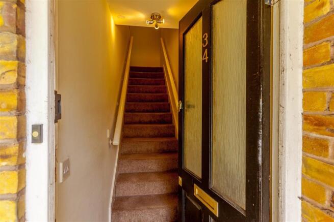 8426343-Interior01.jpg