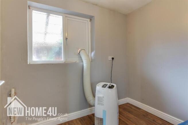 UTILITY ROOM: