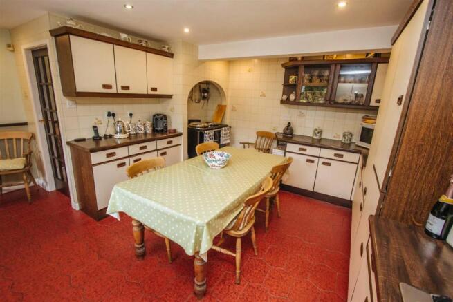 Kitchen/Breakfast Ro