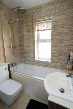 Family Bathroom 
