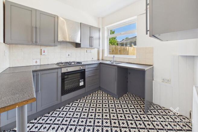 2 bed End of Terrace to rent Image 4