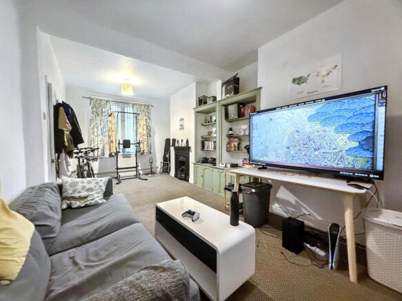 Photo 3