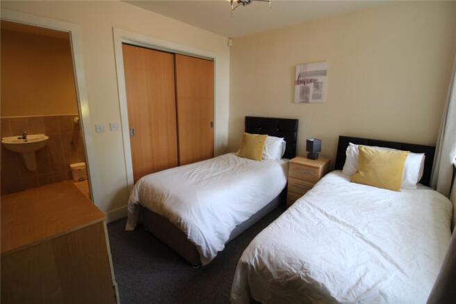 2 bed Apartment for sale Image 7