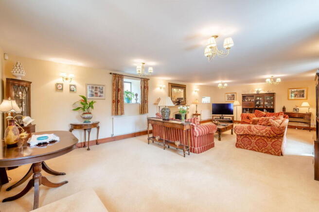 5 bed Barn Conversion for sale Image 8