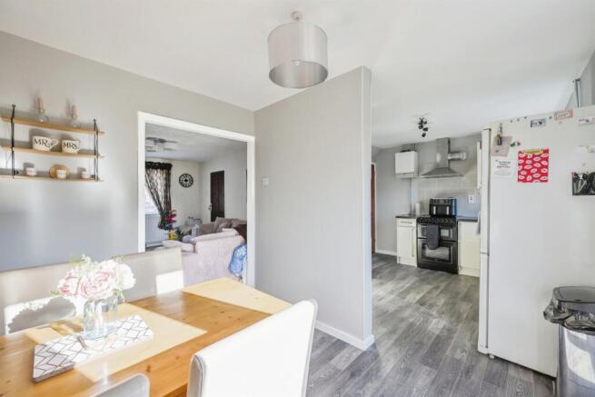 Kitchen: