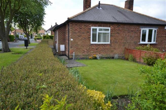 FRONT GARDEN