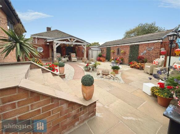 2 bed Detached for sale Image 12