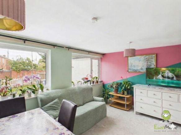 Living room - Ewemove Whitchurch Nantwich Charlott