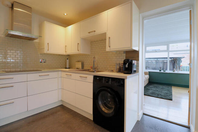 4 bed Semi-Detached for sale Image 6