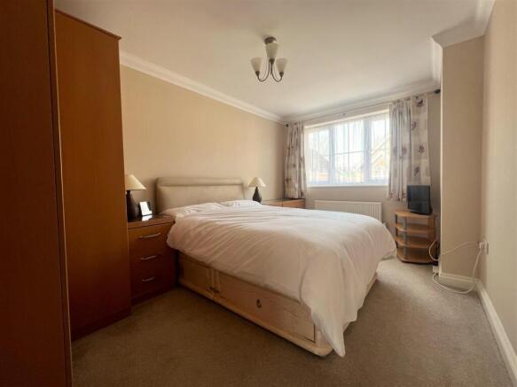 bedroom 2.JPG