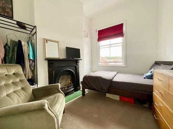 5 bed Terraced for sale Image 11