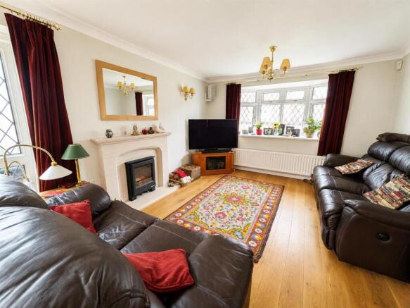 40 Forge Rise - Lounge.jpg
