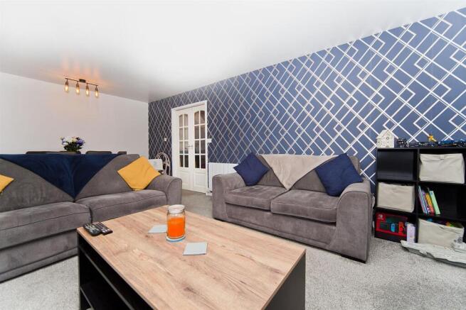 Living room 2.jpg