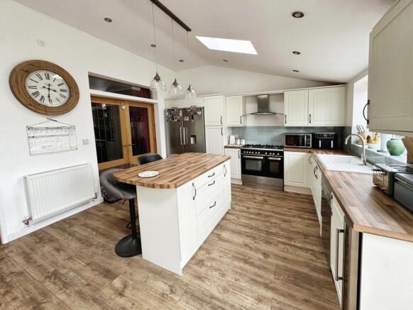 Kitchen/Dining