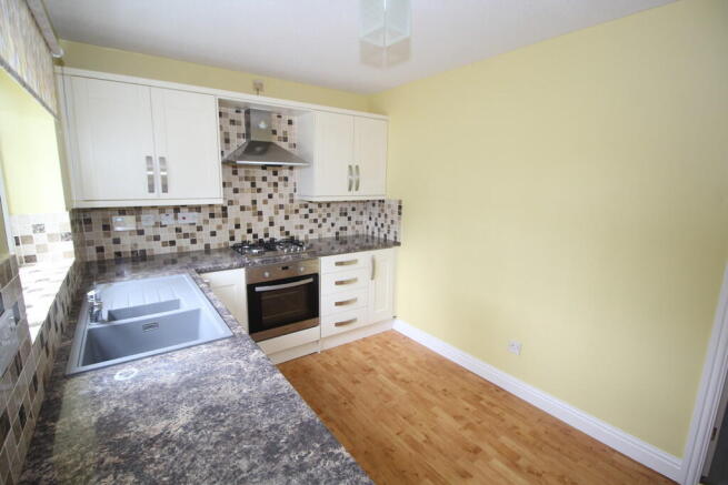 3 bed Town House for sale Image 5