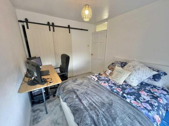 Photo 8